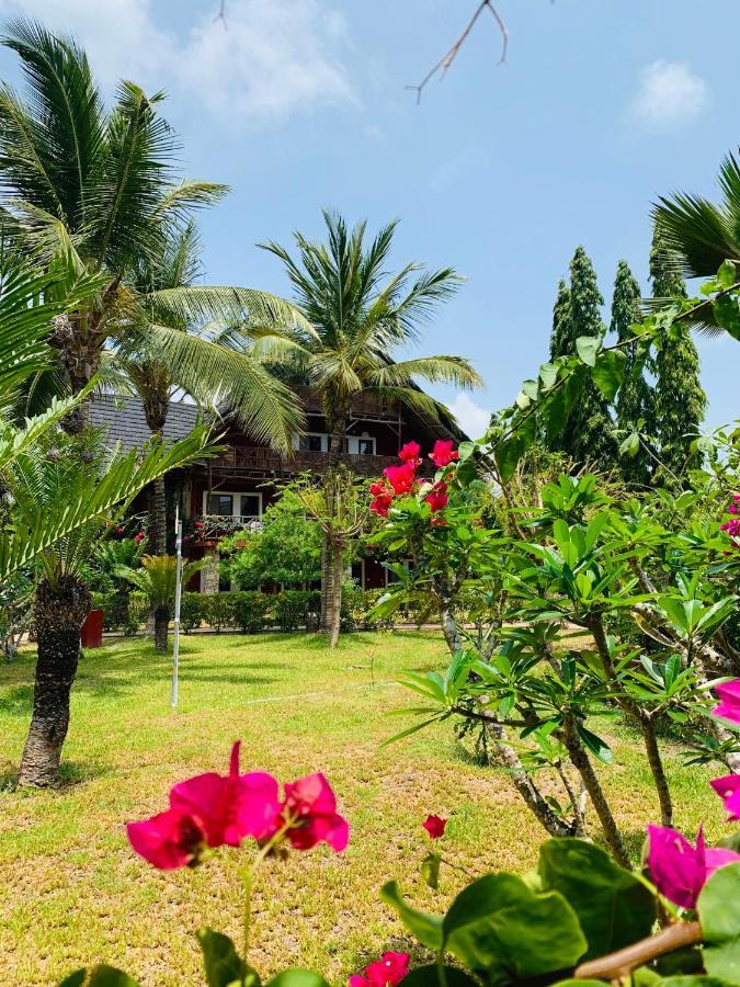 Palumboreef Beach Resort Uroa Extérieur photo