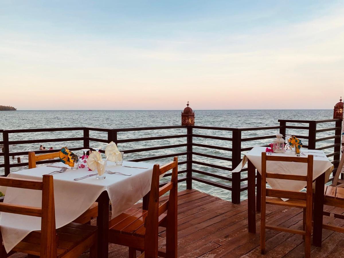 Palumboreef Beach Resort Uroa Extérieur photo