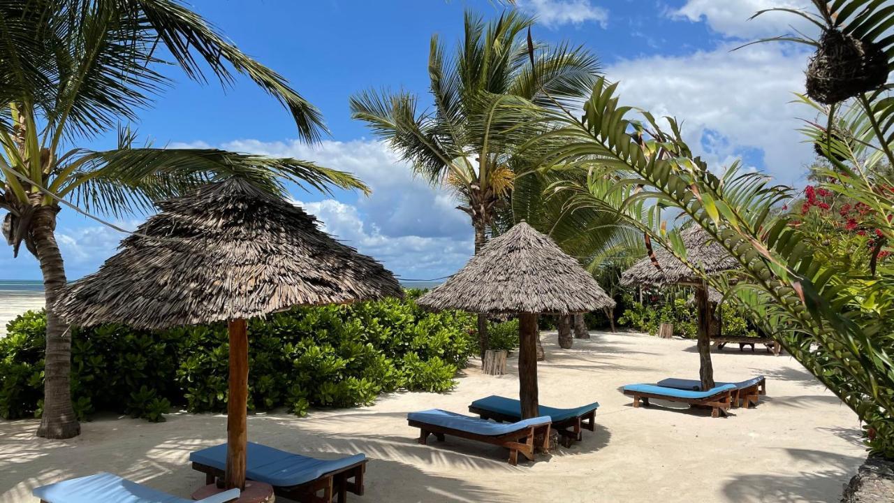 Palumboreef Beach Resort Uroa Extérieur photo