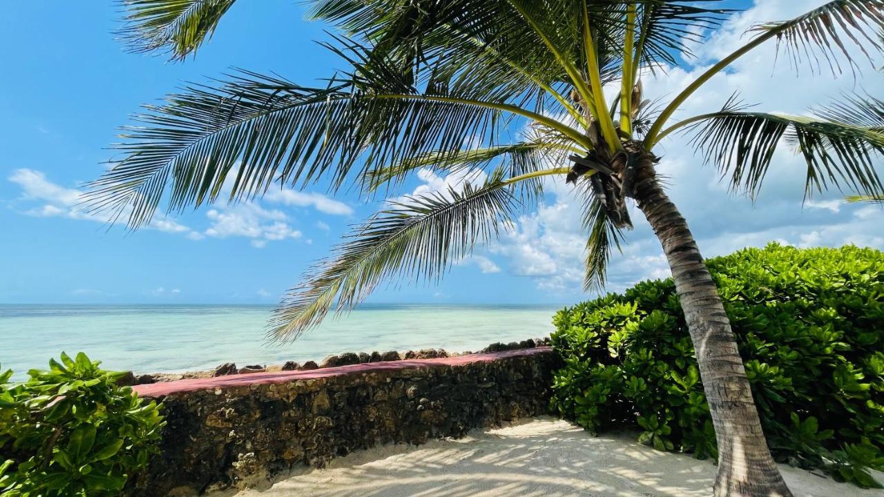 Palumboreef Beach Resort Uroa Extérieur photo