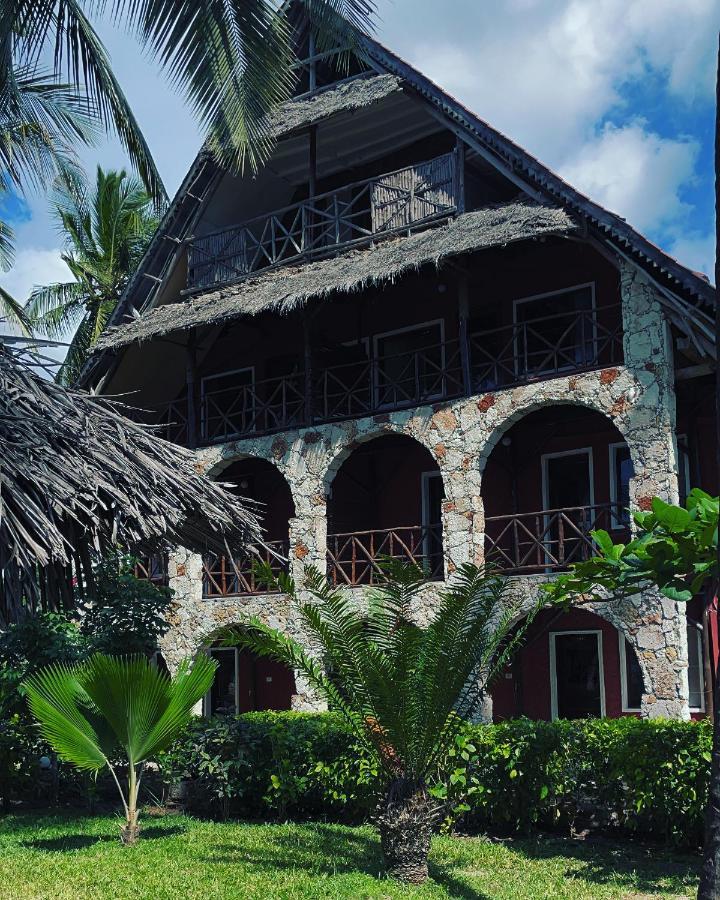 Palumboreef Beach Resort Uroa Extérieur photo