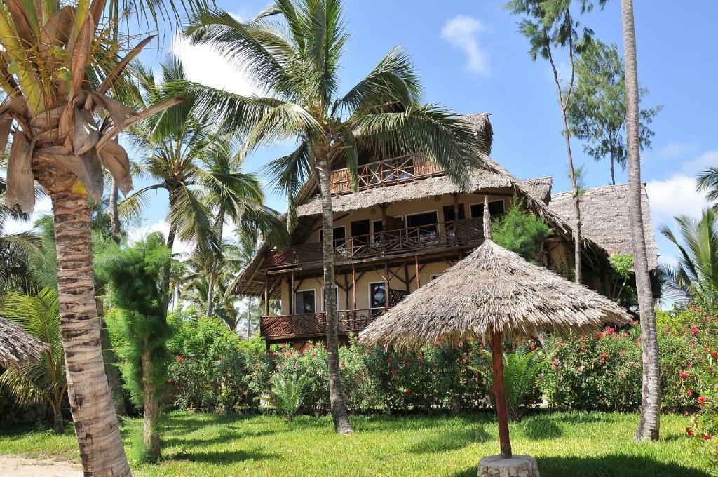 Palumboreef Beach Resort Uroa Extérieur photo