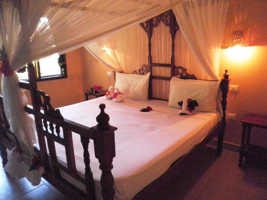 Palumboreef Beach Resort Uroa Extérieur photo